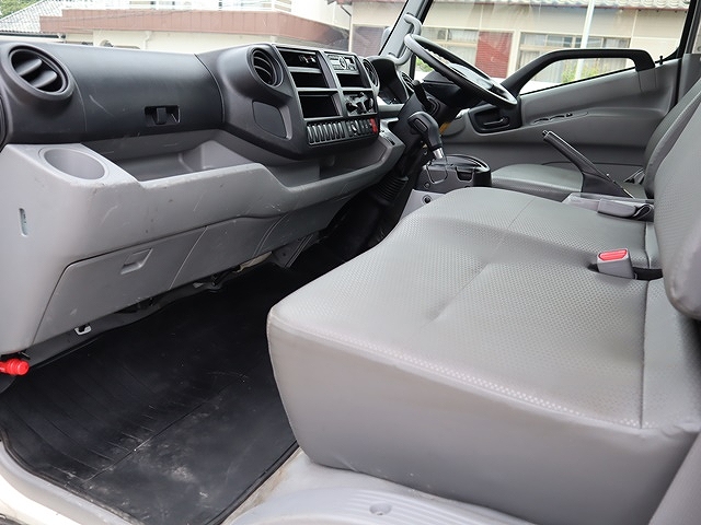 日野デュトロ平ボディ小型（2t・3t）[写真29]