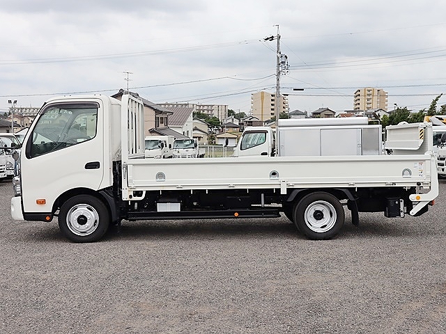 日野デュトロ平ボディ小型（2t・3t）[写真06]