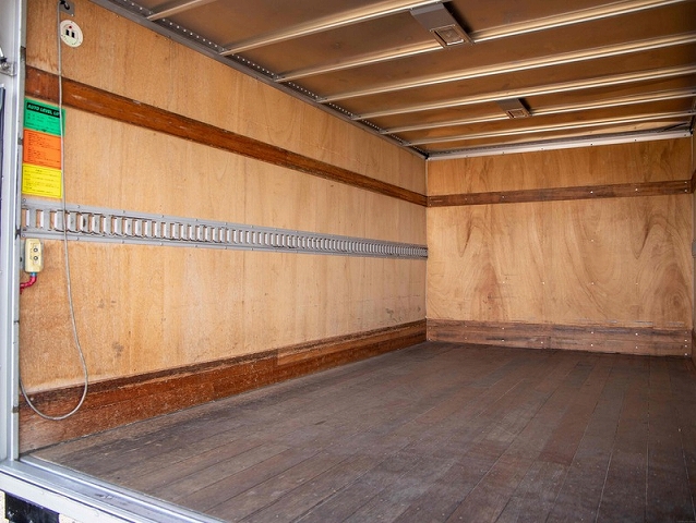 マツダタイタンアルミバン小型（2t・3t）[写真10]