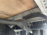 いすゞエルフアルミバン小型（2t・3t）[写真13]