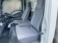 いすゞエルフアルミバン小型（2t・3t）[写真24]