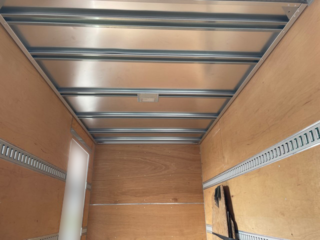 いすゞエルフアルミバン小型（2t・3t）[写真08]