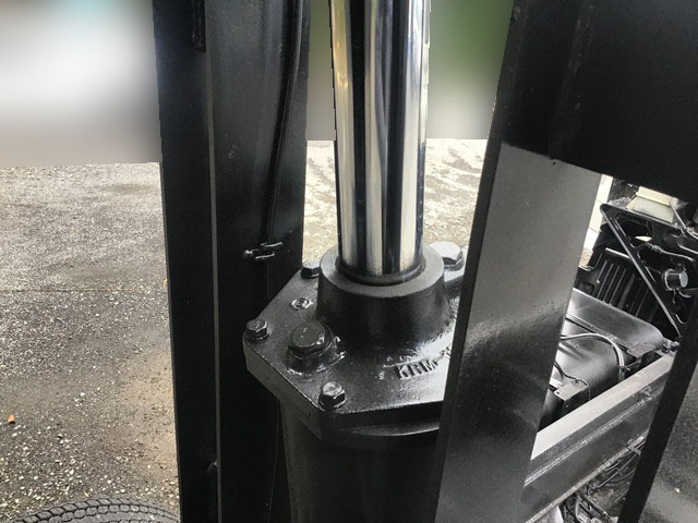 日野プロフィアダンプ大型（10t）[写真15]