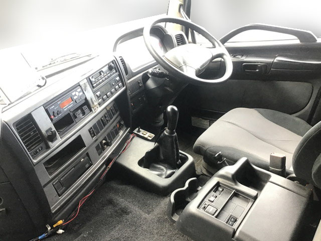 日野プロフィアダンプ大型（10t）[写真28]