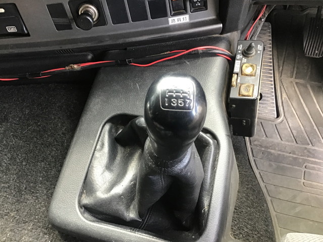 日野プロフィアダンプ大型（10t）[写真30]