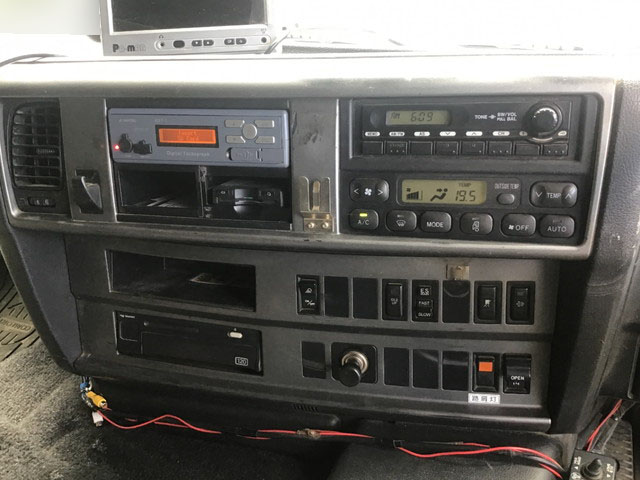 日野プロフィアダンプ大型（10t）[写真31]