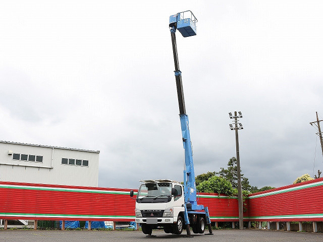 三菱ふそうキャンター高所作業車小型（2t・3t）[写真01]
