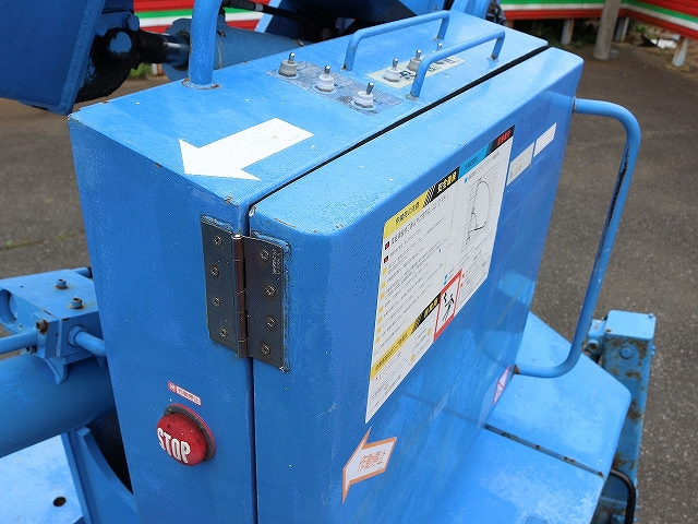 三菱ふそうキャンター高所作業車小型（2t・3t）[写真10]