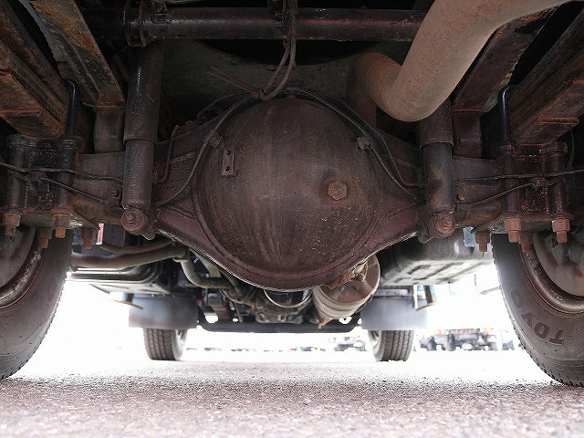 三菱ふそうキャンター高所作業車小型（2t・3t）[写真21]