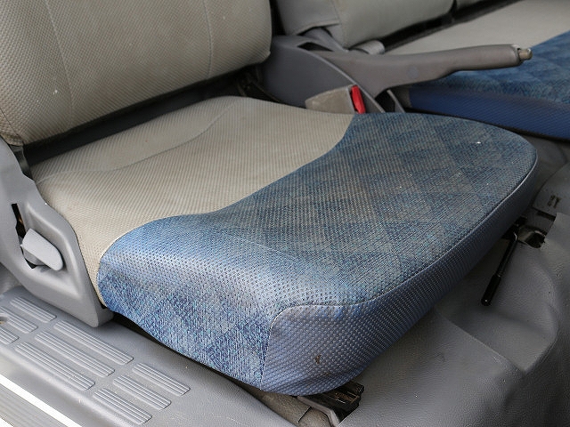 三菱ふそうキャンター高所作業車小型（2t・3t）[写真24]