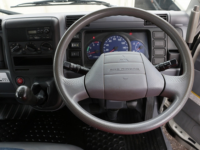 三菱ふそうキャンター高所作業車小型（2t・3t）[写真25]