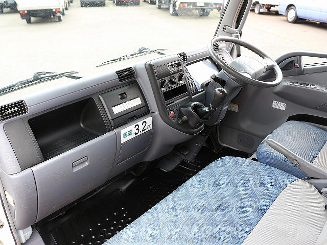 三菱ふそうキャンター高所作業車小型（2t・3t）[写真29]