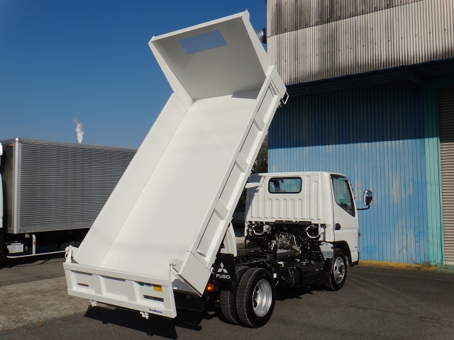 三菱ふそうキャンターダンプ小型（2t・3t）[写真02]