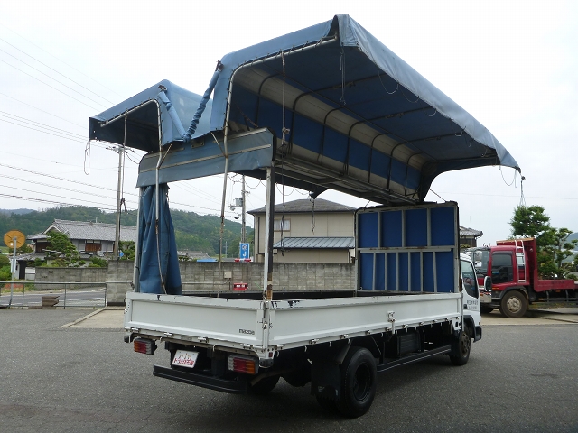 マツダタイタン幌ウイング小型（2t・3t）[写真02]