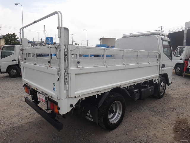 三菱ふそうキャンター平ボディ小型（2t・3t）[写真02]