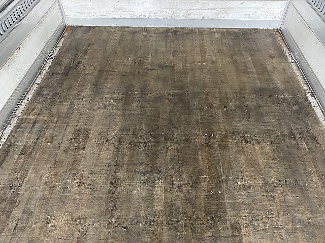 UDトラックスコンドルアルミウイング中型（4t）[写真18]