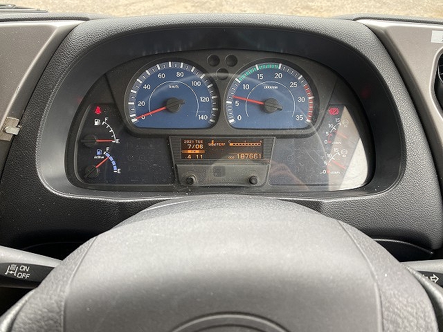 UDトラックスコンドルアルミウイング中型（4t）[写真24]