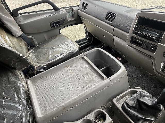 UDトラックスコンドルアルミウイング中型（4t）[写真28]