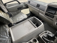 UDトラックスコンドルアルミウイング中型（4t）[写真28]