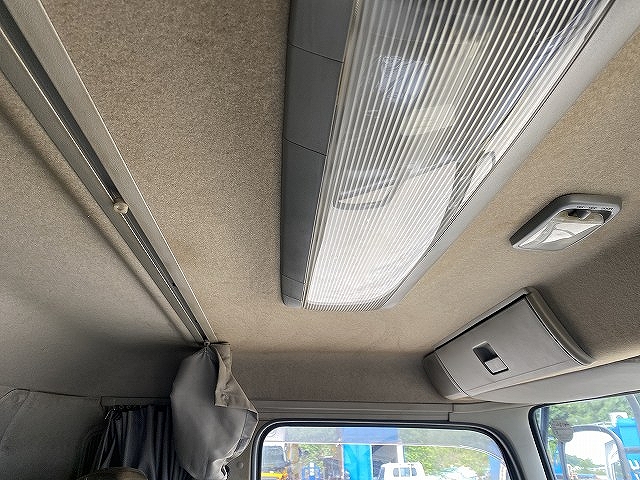 UDトラックスコンドルアルミウイング中型（4t）[写真29]