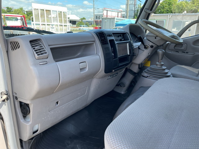 トヨタダイナアルミバン小型（2t・3t）[写真32]