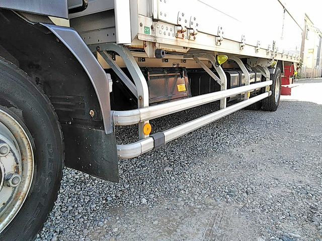 いすゞフォワードアルミウイング中型（4t）[写真17]