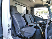 いすゞフォワードアルミウイング中型（4t）[写真28]