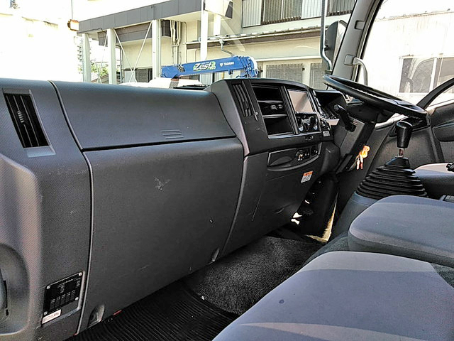 いすゞフォワードアルミウイング中型（4t）[写真31]