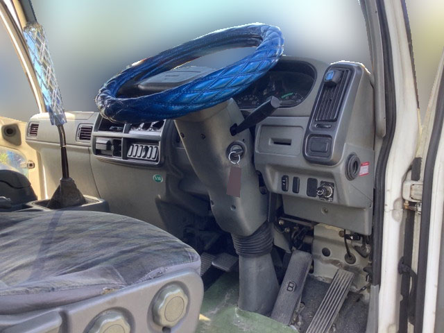 三菱ふそうファイターアルミブロック中型（4t）[写真27]