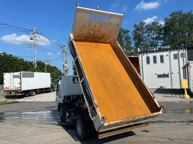 三菱ふそうキャンターダンプ小型（2t・3t）[写真13]