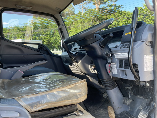 三菱ふそうキャンターダンプ小型（2t・3t）[写真31]