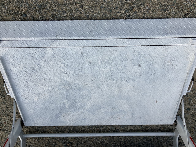 いすゞエルフ平ボディ小型（2t・3t）[写真13]