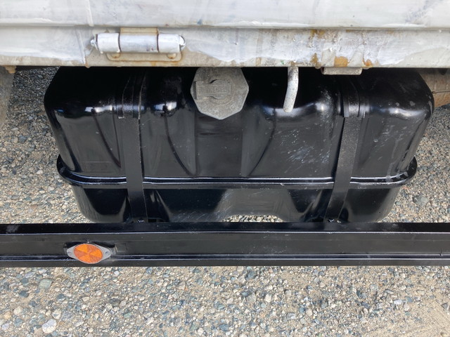 いすゞエルフ平ボディ小型（2t・3t）[写真16]