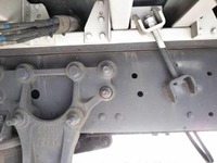 UDトラックスクオンアルミウイング大型（10t）[写真12]