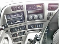 UDトラックスクオンアルミウイング大型（10t）[写真26]