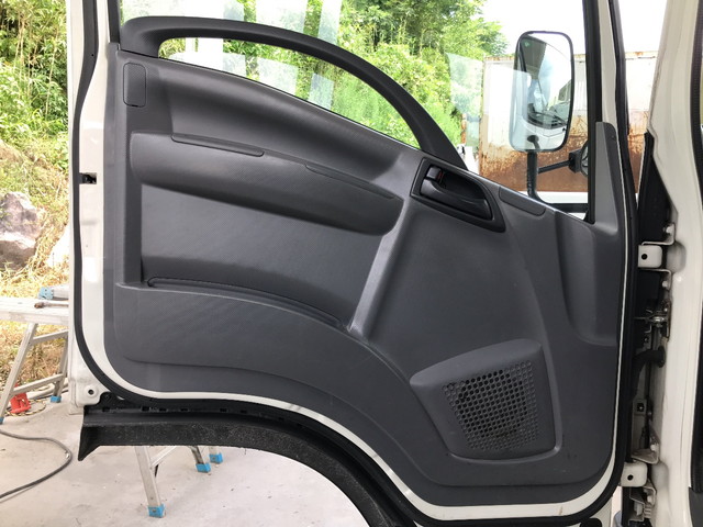 いすゞエルフ平ボディ小型（2t・3t）[写真25]