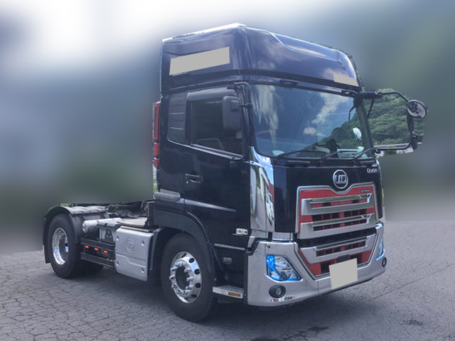 UDトラックスクオントレーラーヘッド（トラクターヘッド）大型（10t）[写真03]
