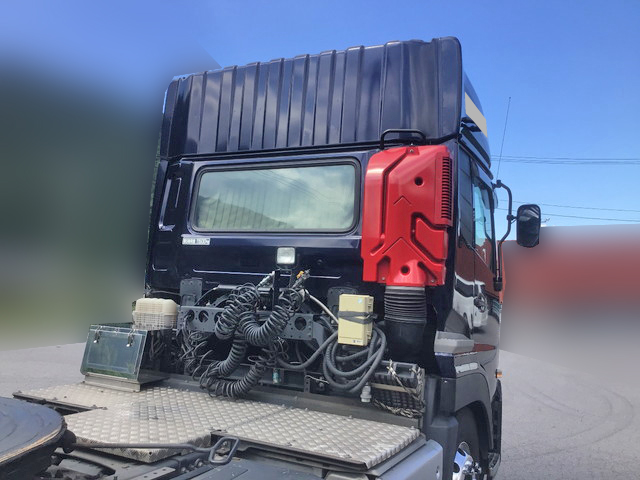 UDトラックスクオントレーラーヘッド（トラクターヘッド）大型（10t）[写真09]