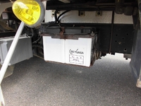 UDトラックスコンドル冷蔵冷凍ウイング中型（4t）[写真18]