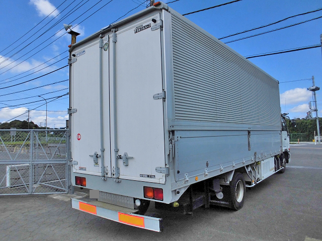 UDトラックスコンドル冷蔵冷凍ウイング中型（4t）[写真02]