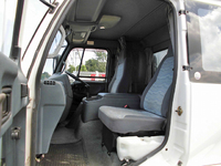 UDトラックスコンドル冷蔵冷凍ウイング中型（4t）[写真27]