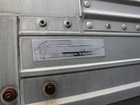 UDトラックスコンドル冷蔵冷凍ウイング中型（4t）[写真38]