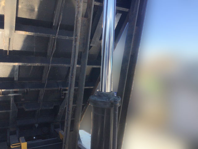 その他のメーカーその他の車種土砂禁ダンプトレーラー大型（10t）[写真16]