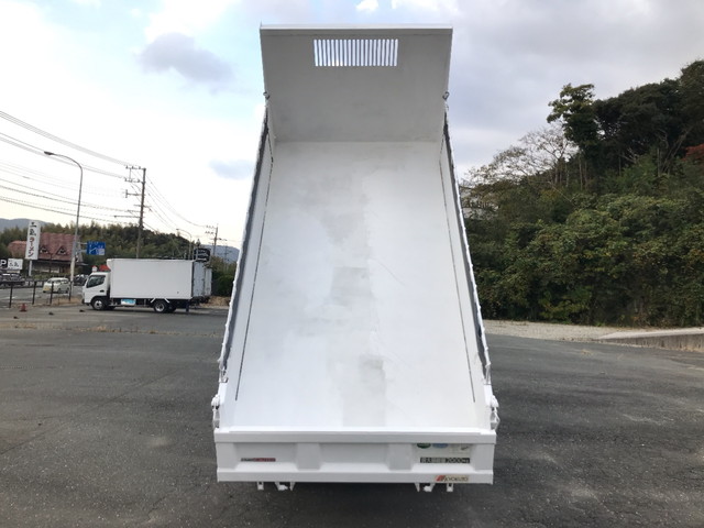三菱ふそうキャンターダンプ小型（2t・3t）[写真11]