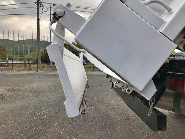 三菱ふそうキャンターダンプ小型（2t・3t）[写真14]