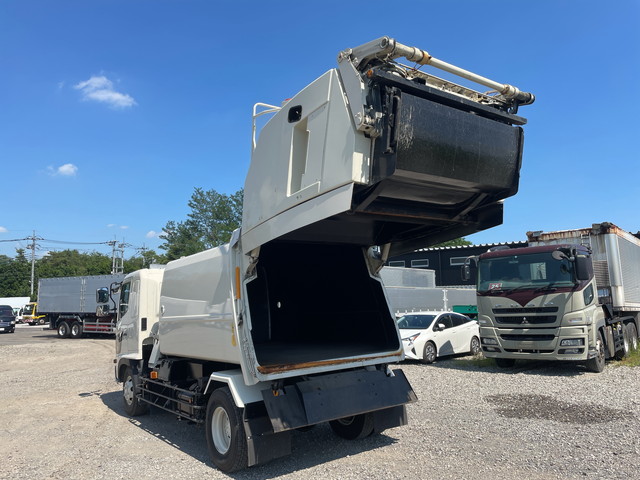 日野レンジャーパッカー車（塵芥車）増トン（6t・8t）[写真13]