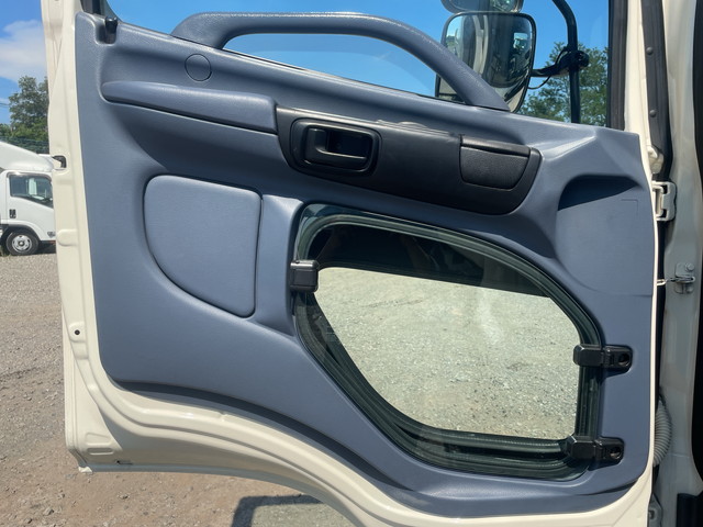 日野レンジャーパッカー車（塵芥車）増トン（6t・8t）[写真25]