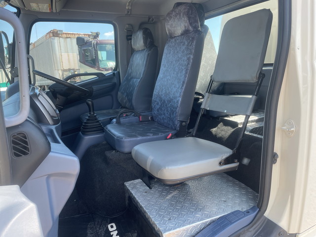 日野レンジャーパッカー車（塵芥車）増トン（6t・8t）[写真28]