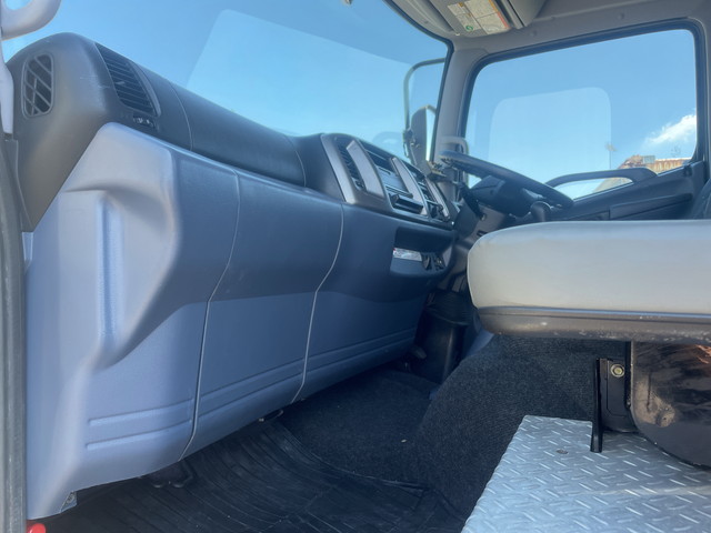 日野レンジャーパッカー車（塵芥車）増トン（6t・8t）[写真30]