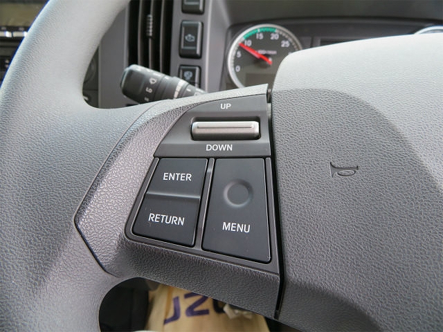 いすゞフォワード冷凍車（冷蔵車）中型（4t）[写真15]